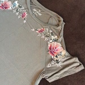 American Eagle cold shoulder floral shirt